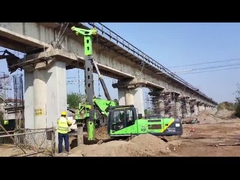 Χαμηλό ελεύθερο ύψος 125KN/M 3.8L που συσσωρεύει την υδραυλική μηχανή σωρών Τύπου μετατοπίσεων μηχανών εγκαταστάσεων γεώτρησης